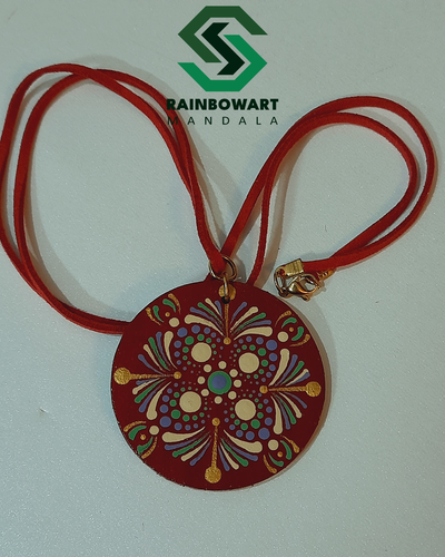 سفارش گردنبند دایره ای ماندالا و دات ماندالا ساخته شده توسط سهیلا میرزایی در فروشگاه رینبوآرت