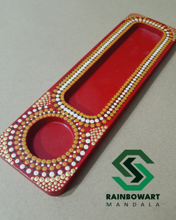 جاعودی و جاوارمری قرمز چوبی با نقوش ماندالا و دات ماندالا