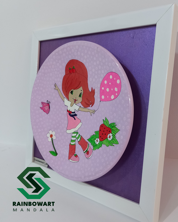 دیوارکوب سفالی یاسی قاب شده با طرح کودکانه توت فرنگی کوچولو | ساخته شده توسط سهیلا میرزایی | خرید از فروشگاه رینبوآرت | ارسال رایگان در رشت