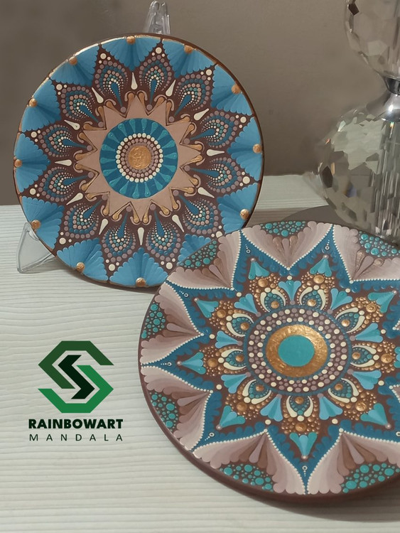 خرید دیوارکوب سفالی فیروزه ای و قهوه ای با نقوش ماندالا و دات ماندالا | ساخته شده توسط سهیلا میرزایی | خرید از فروشگاه رینبوآرت | ارسال رایگان در رشت