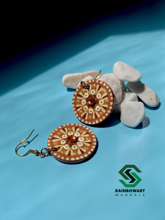 سفارش گوشواره دایره ای با رنگ و طرح دلخواه از فروشگاه رینبوآرت