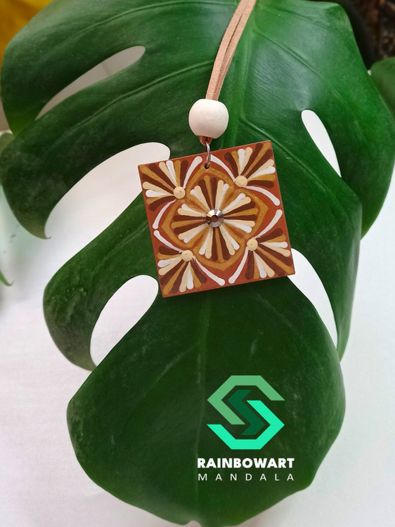 خرید گردنبند قهوه ای مربعی تک