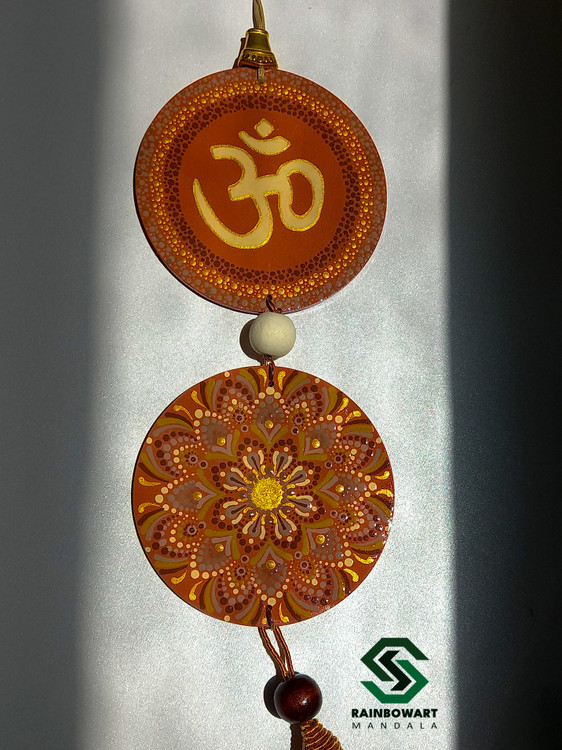 سفارش آویزدیواری دوتکه با حرف ॐ