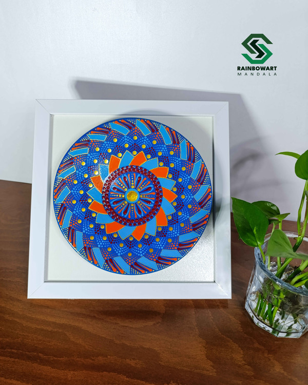 خرید دیوارکوب سفالی کار شده با نقوش ماندالا و دات ماندالا توسط سهیلا میرزایی