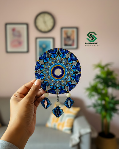 خرید آویزدیواری چوبی آبی با طرح ماندالا و دات ماندالا از فروشگاه رینبوآرت | ساخته شده توسط سهیلا میرزایی | ارسال رایگان در رشت